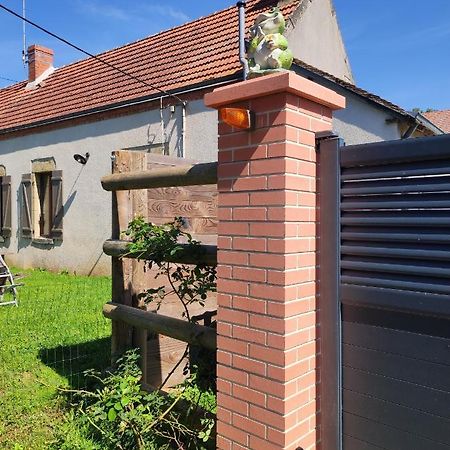 Vila Bienvenue A La Grenouillere Le Magny  Exteriér fotografie